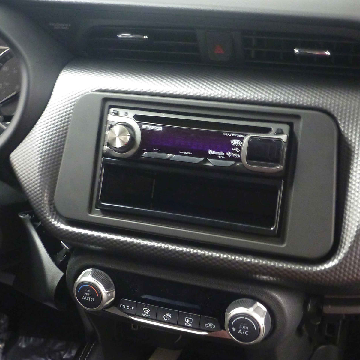 Nissan Kicks | Versa 2018-2025 (with factory 7" screen) — 99-7636B