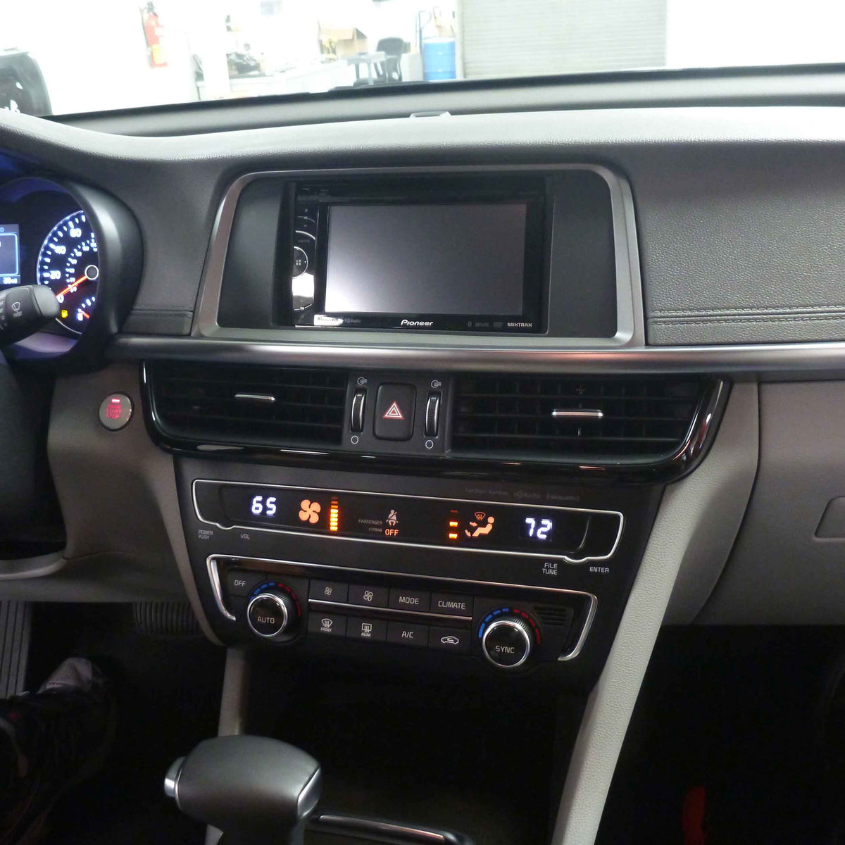 Kia Optima 2017-2020 (with auto climate controls, without factory amp) — 99-7384B