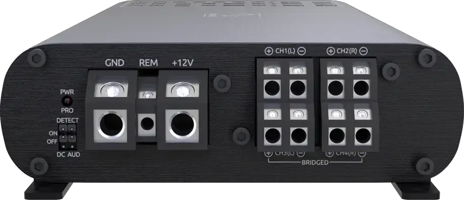 Wāvtech link700.4plus terminal panel with power connections, speaker outputs and detection switches.