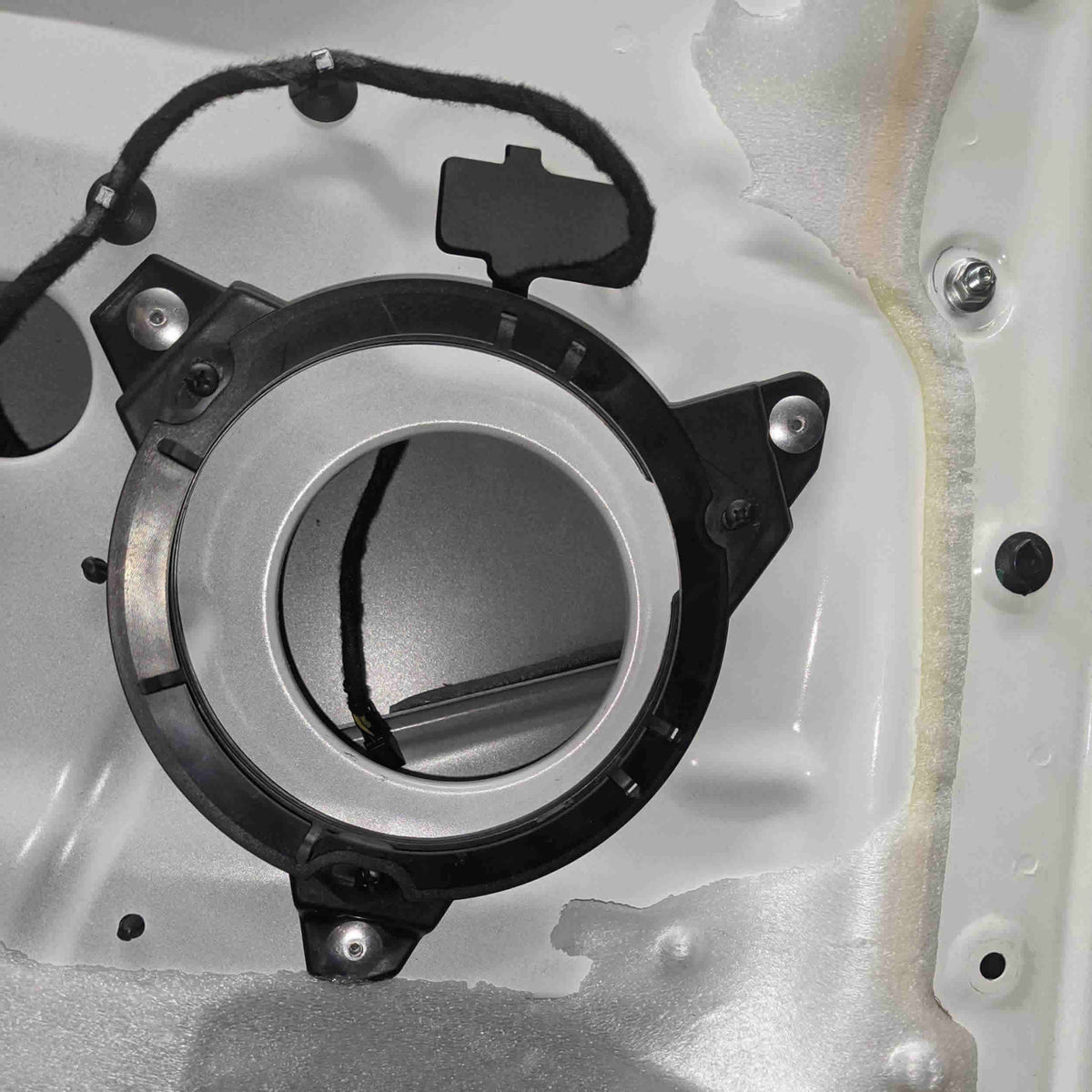 RAM Promaster City 2015-Up - 5.25" — 82-6603