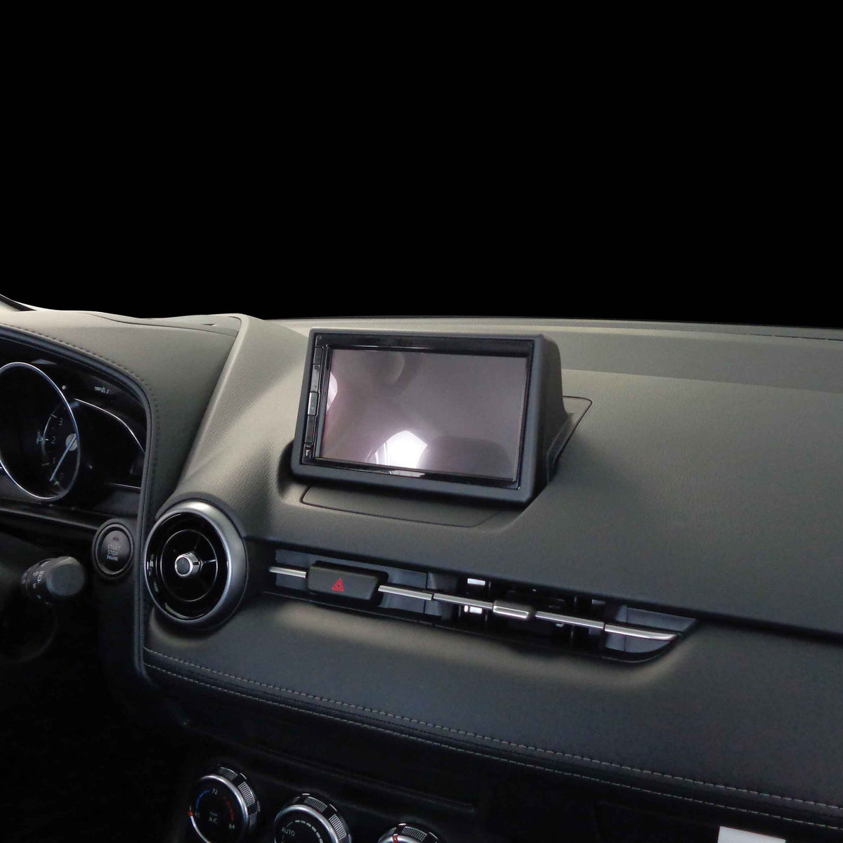 Mazda CX-3 2016-2020 | Toyota Yaris 2019-2020 — 107-MZ1B