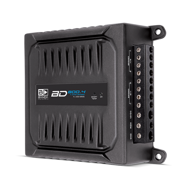 Banda BD 800.4 2-ohm amplifier, opposite top angle