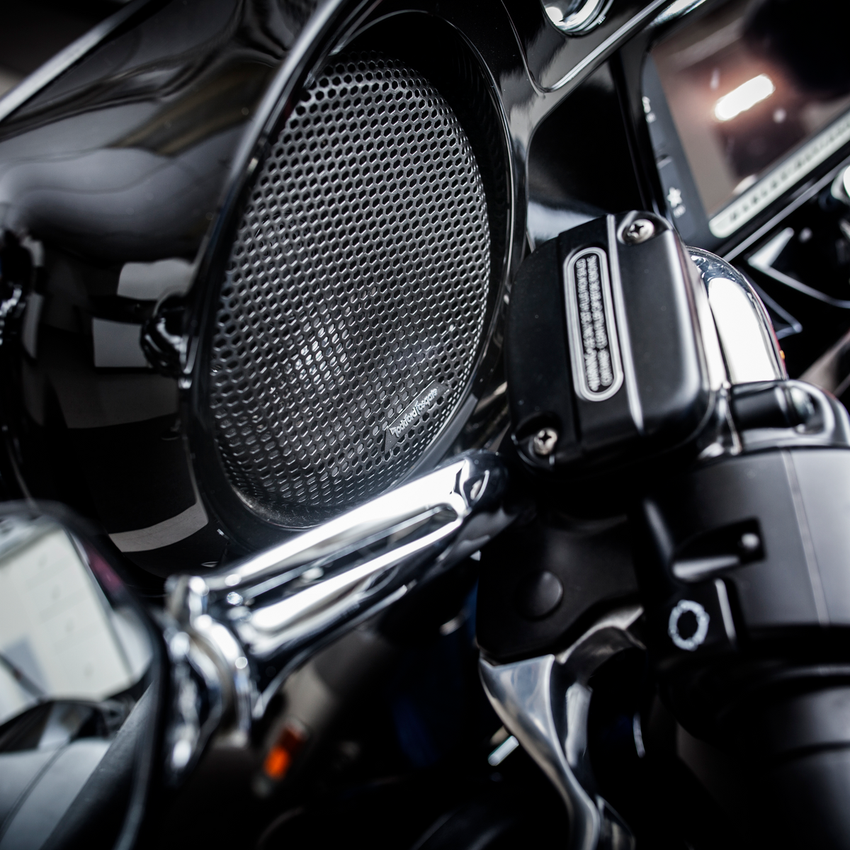 TMS14-65 Installed in Street Glide